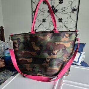 Unknown Brand Camo Tote with Bright Pink Straps